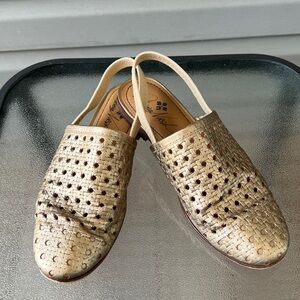 Patricia Nash Flavia Antique Gold Perforated Leather Slingback sandal Shoes Sz 7